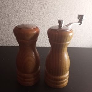 Olde Thompson Natural Wood 5" S/P Shaker Set.